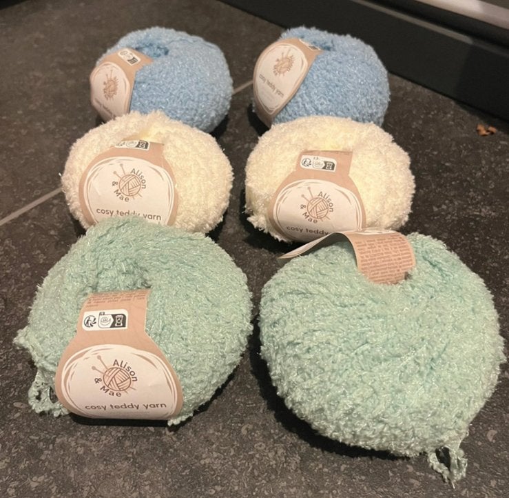 6 bolletjes cosy teddy yarn - action, Hobby en Vrije tijd, Ophalen of Verzenden, Zo goed als nieuw, Breien of Haken, Wol of Garen
