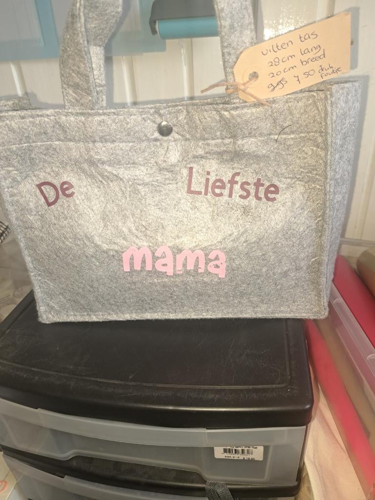 Vilten tas de liefste mama, Ophalen of Verzenden, Grijs, Schoudertasje