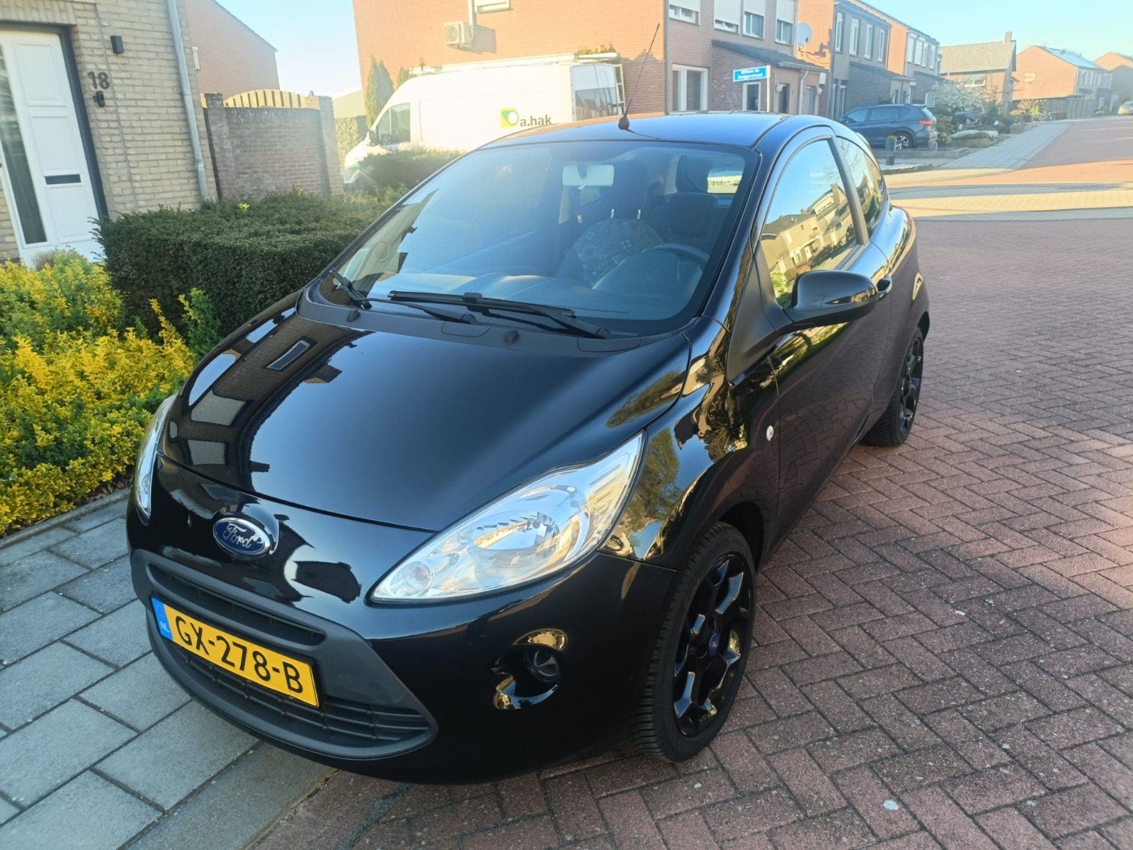 Ford Ka 1.2 51KW 2015 Zwart, Voorwielaandrijving, Stof, 1242 cc, 4 cilinders