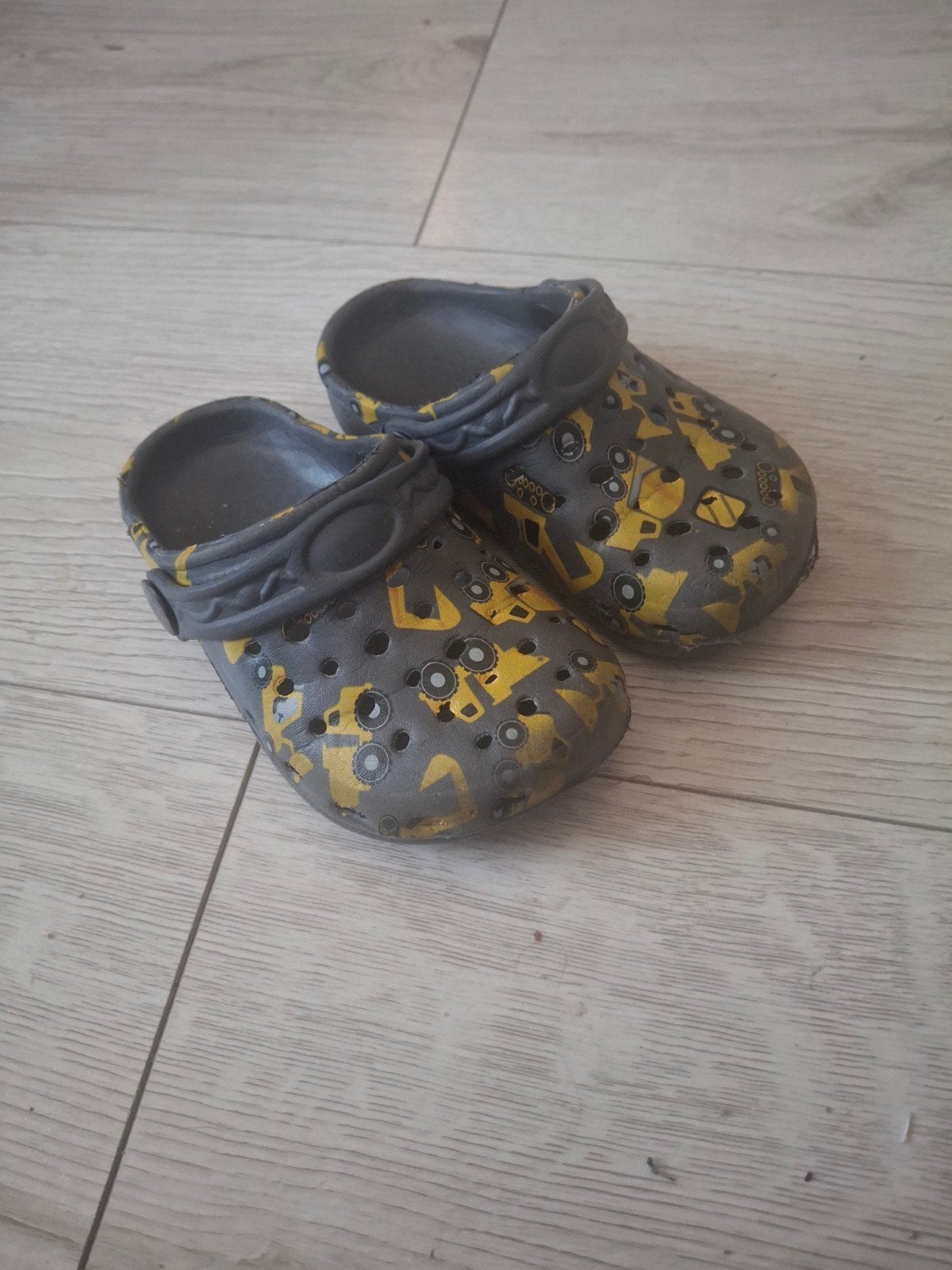 Baby Crocs maat 24 - nog in goede staat, Ophalen, Gebruikt, Overige typen, Jongen