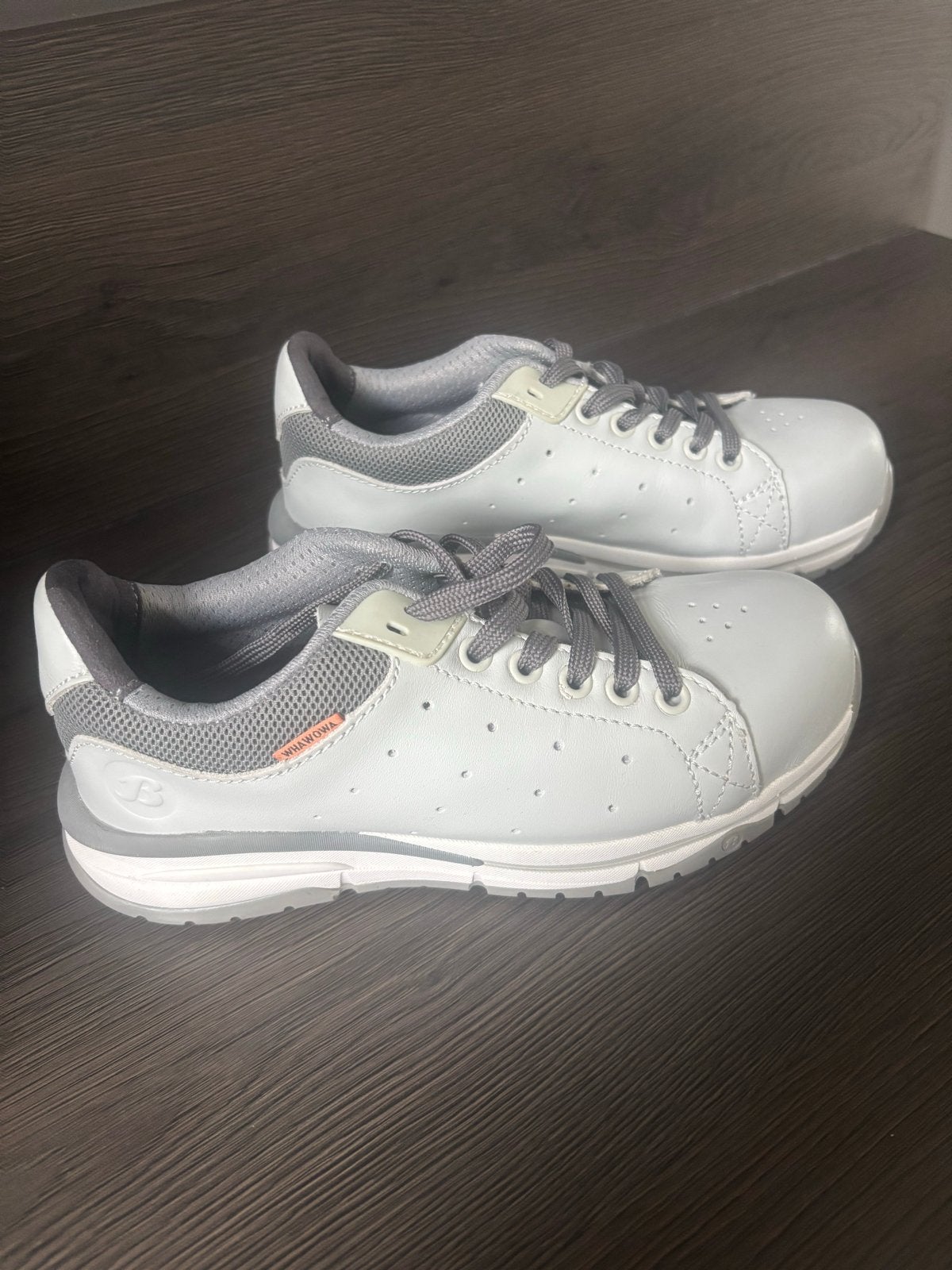 Werkschoenen. Bata Whawowa Florence Laag - Maat 35, Kleding | Dames, Ophalen of Verzenden, Zo goed als nieuw, Grijs, Sneakers of Gympen