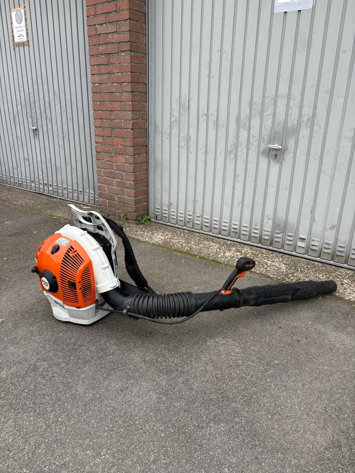 Stihl BR600 Bladblazer uit 2018 - Goed Onderhouden, Tuin en Terras, Bladblazers, Ophalen of Verzenden, Gebruikt, Benzine, Ruggedragen