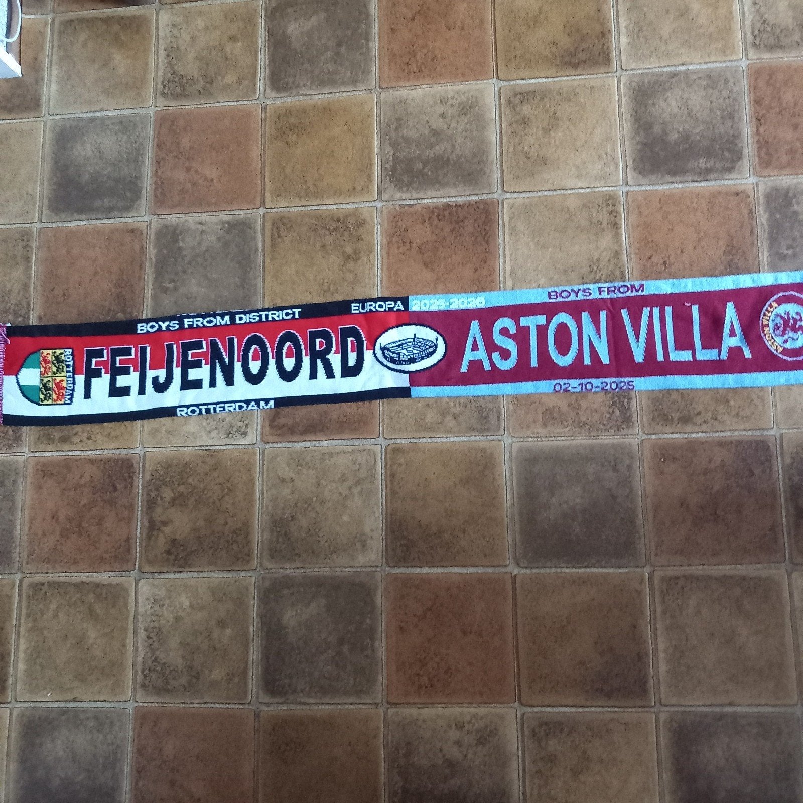 feyenoord-aston villa sjaal, Ophalen of Verzenden, Nieuw, Feyenoord, Vaantje of Sjaal