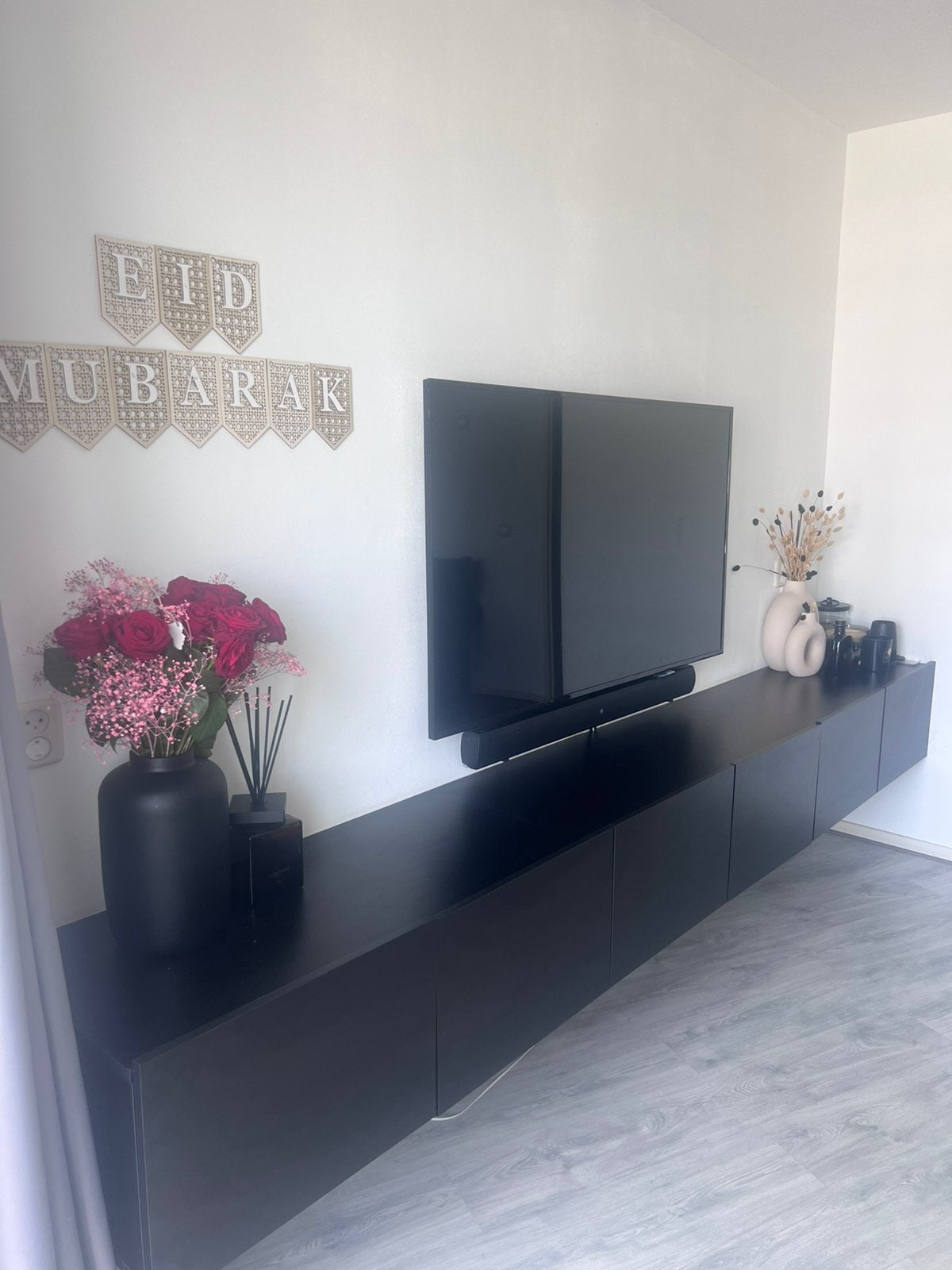 Zwarte tv meubel, Ophalen of Verzenden, Zo goed als nieuw, 25 tot 50 cm, Minder dan 100 cm