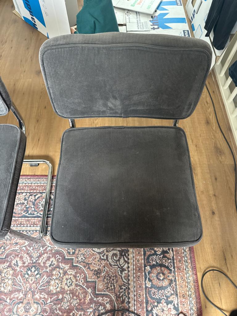 2 vintage stoelen - Grijs ribstof, Huis en Inrichting, Stoelen, Ophalen, Gebruikt, Twee, Metaal