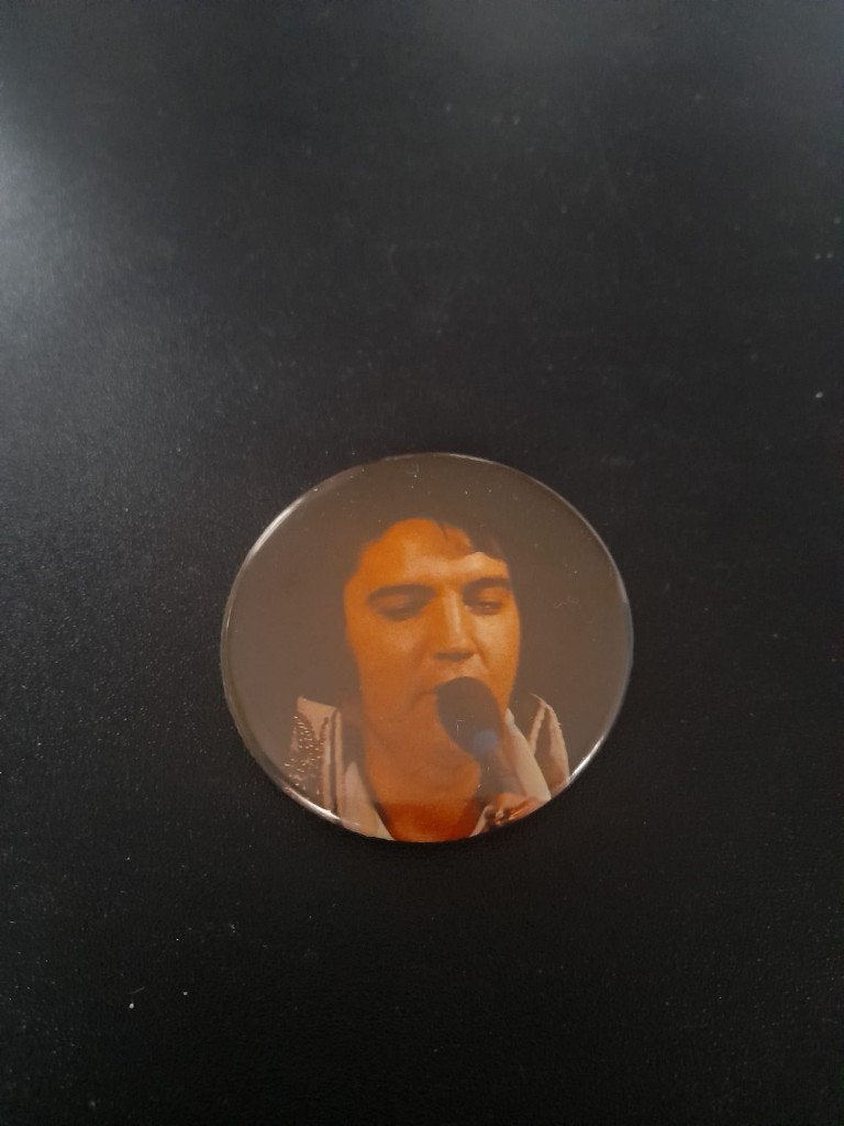 Vintage button Elvis Presley, Ophalen of Verzenden, Gebruikt, Overige typen