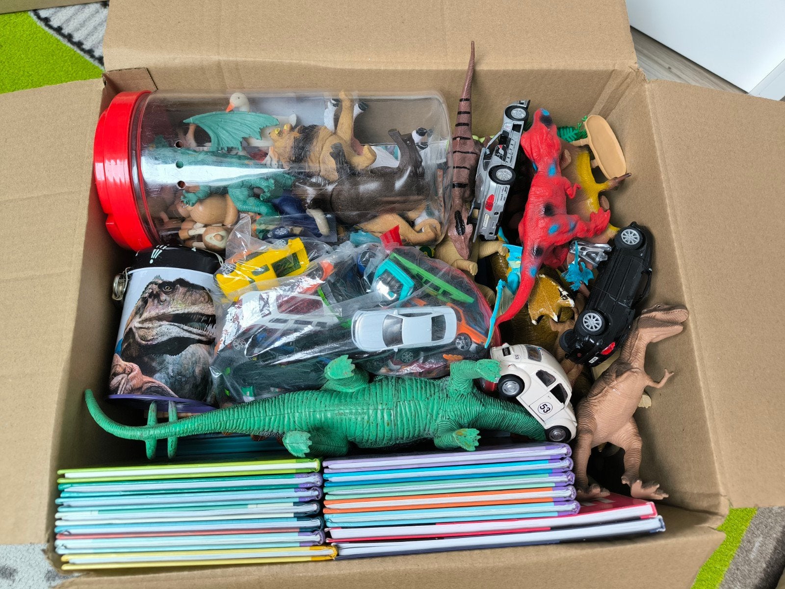 Grote doos vol speelgoed: dieren, dino's, auto's en boeken, Ophalen of Verzenden, Gebruikt, Jongen of Meisje