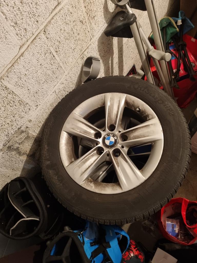 Bmw velgen en banden, Auto-onderdelen, Banden en Velgen, 16 inch, Banden en Velgen, Winterbanden, Ophalen of Verzenden