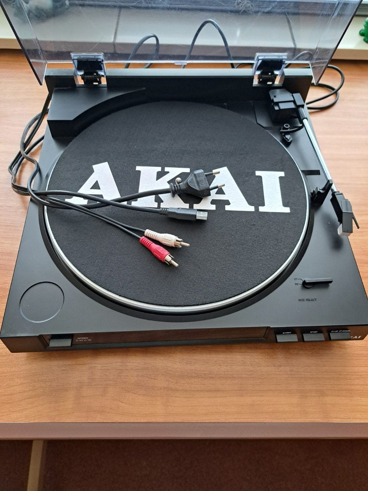 AKAI Platenspeler met USB-aansluiting - Model ATT01U, Ophalen, Gebruikt, USB-aansluiting, Platenspeler
