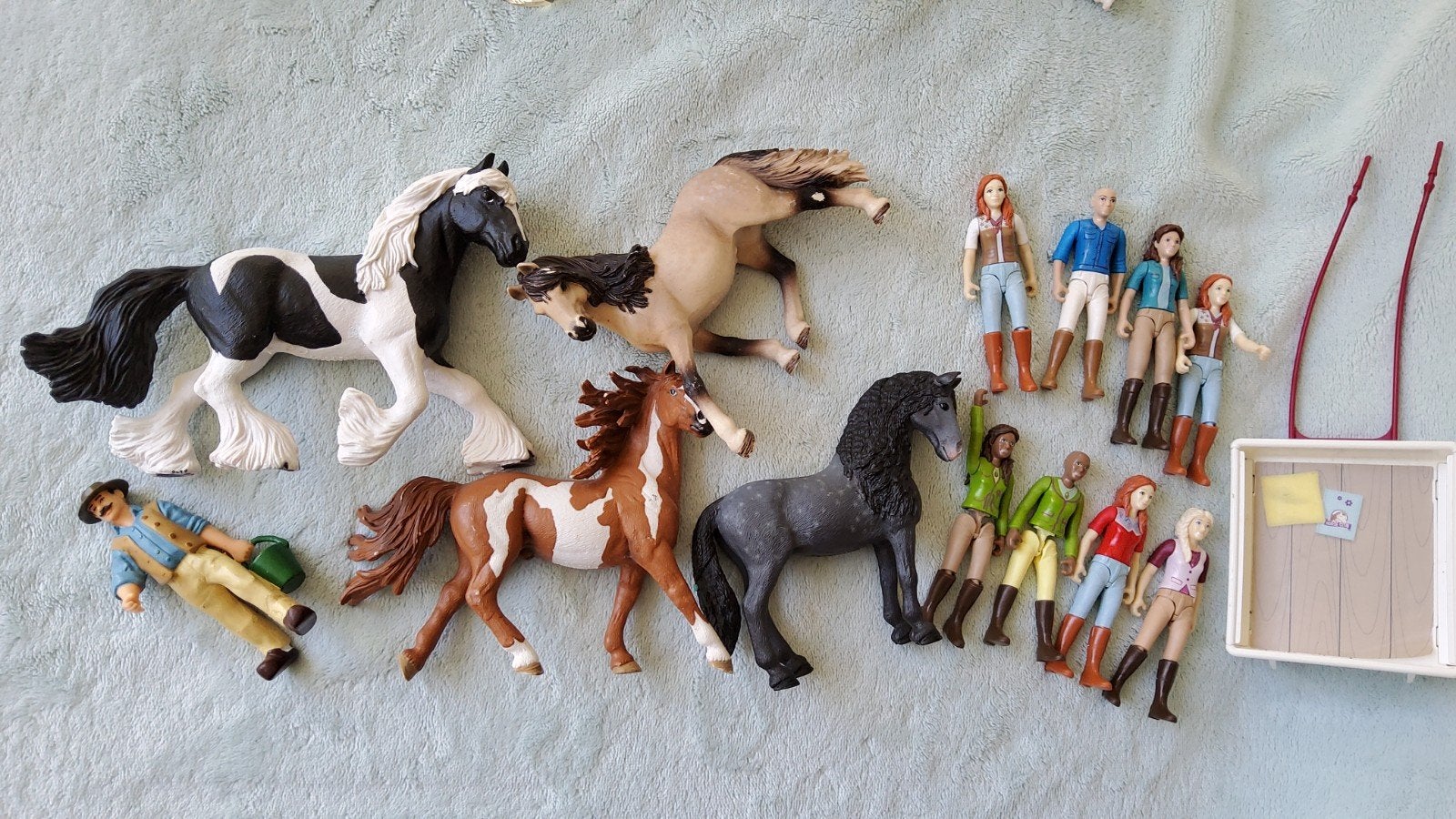 3 Schleich paard en 8 poppetjes en 1 Papo paard en boer., Ophalen, Zo goed als nieuw, Paard, Beeldje of Figuurtje
