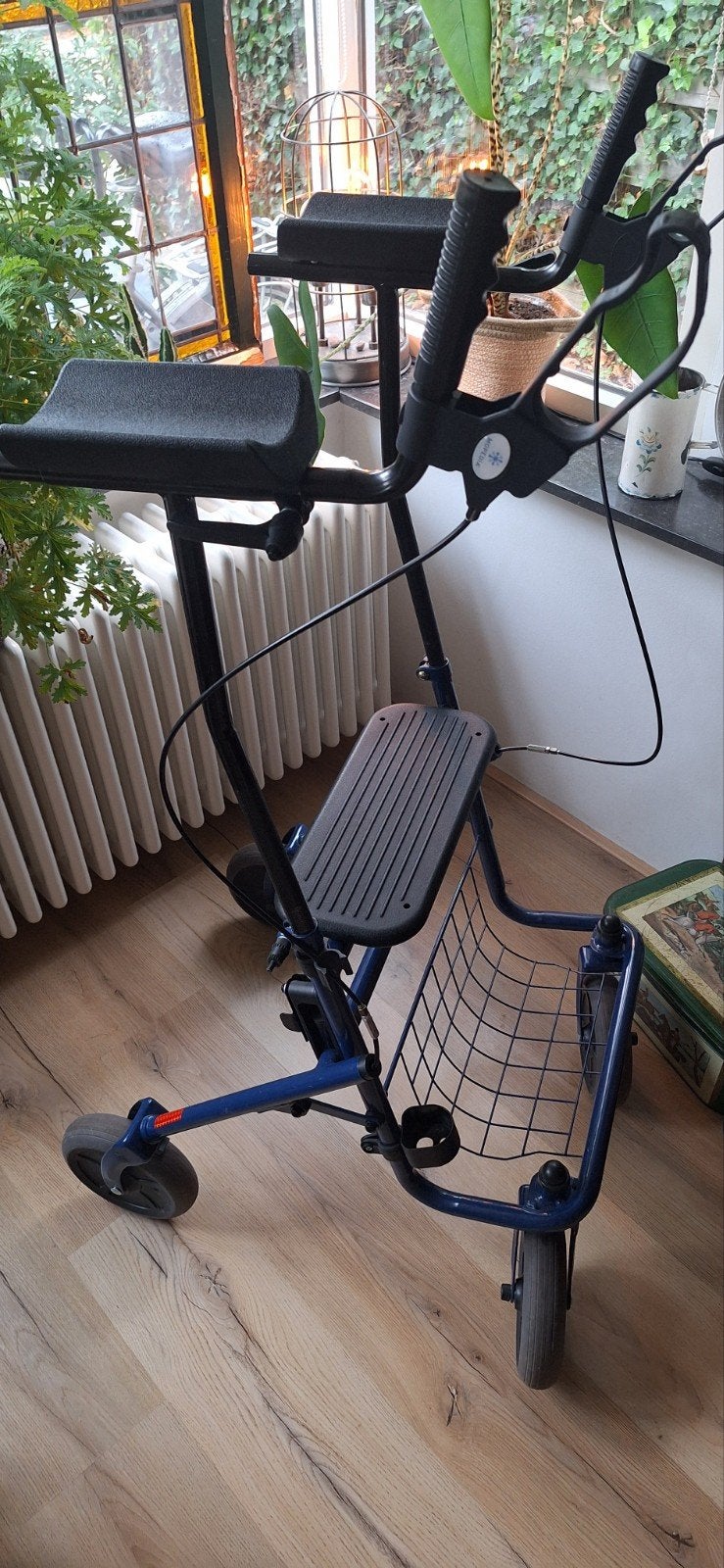 rollator  met armschalen, Ophalen of Verzenden