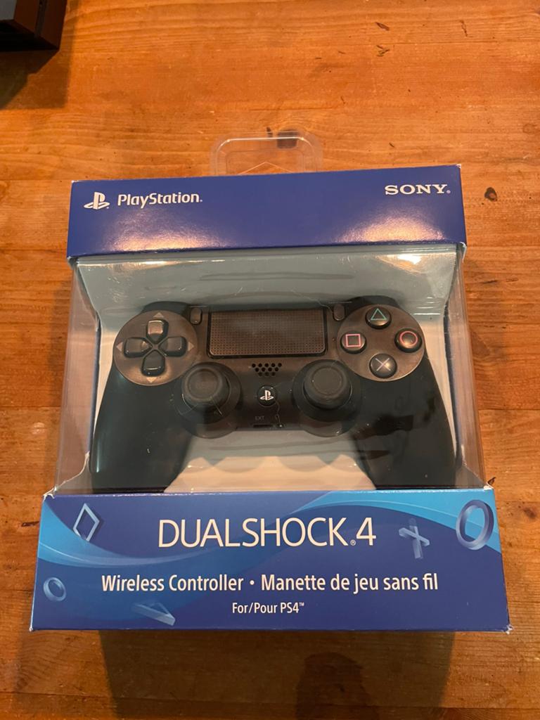 PlayStation 4 DualShock 4 Draadloze Controller Zwart, Gebruikt, Ophalen of Verzenden, Controller, PlayStation 4