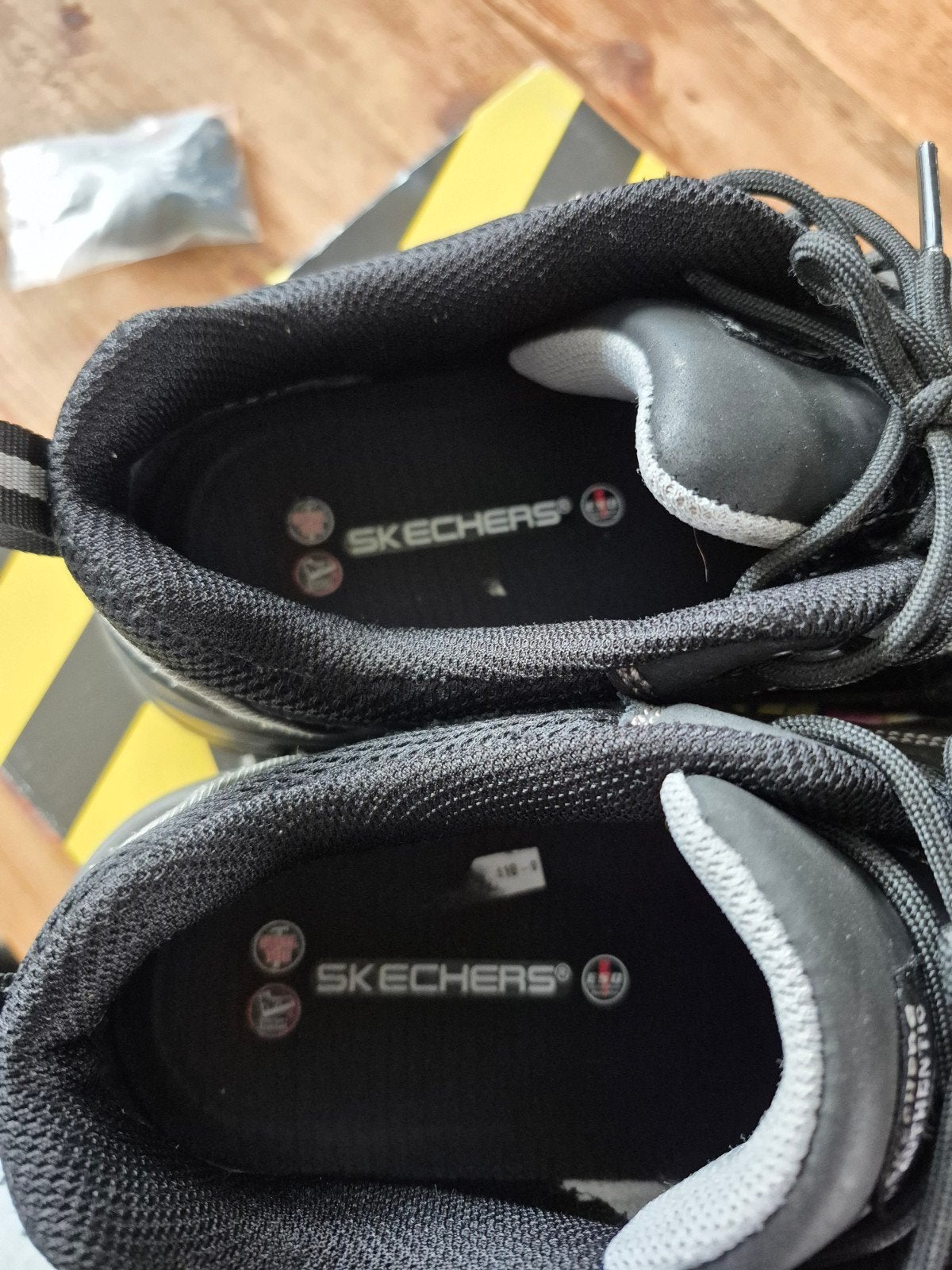 Skechers werkschoenen met stalen neus, maat 41, Kleding | Heren, Ophalen of Verzenden