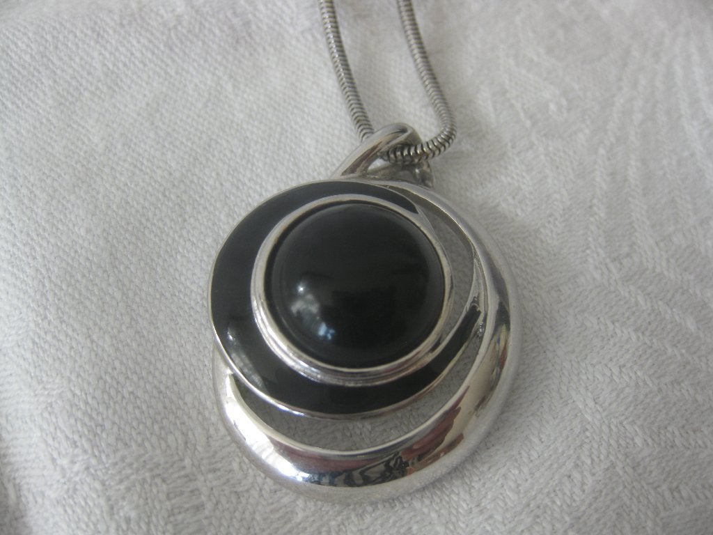 Vintage Trifari, ketting en hanger van de jaren 70, Sieraden, Tassen en Uiterlijk, Antieke sieraden, Ophalen of Verzenden, Overige materialen