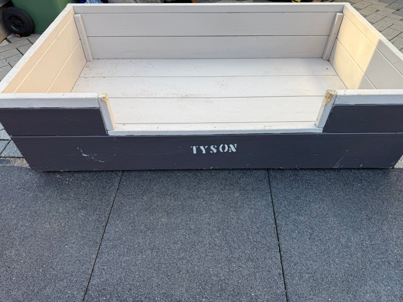 Stevige houten grote  hondenmand 146 x 84 x 38 cm, Ophalen, Gebruikt, Overige