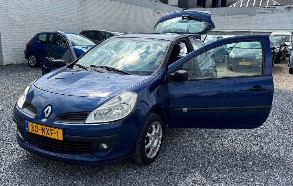 Renault Clio 1.2 Sélection Business, Voorwielaandrijving, Gebruikt, 4 cilinders, Blauw