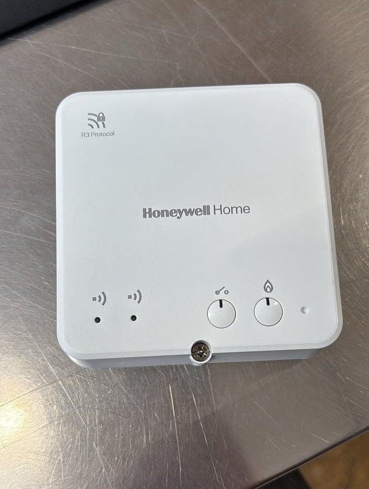 Honeywell Home R9H stuurmodule, Doe-het-zelf en Verbouw, Minder dan 30 cm, Minder dan 60 cm, Zo goed als nieuw, Minder dan 200 watt