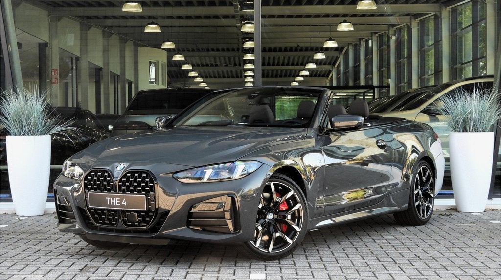 BMW 4 Serie Cabrio 420i M Sport Automaat / Air Collar / Adap, Auto's, BMW, Automaat, 1998 cc, Zwart, Cabriolet