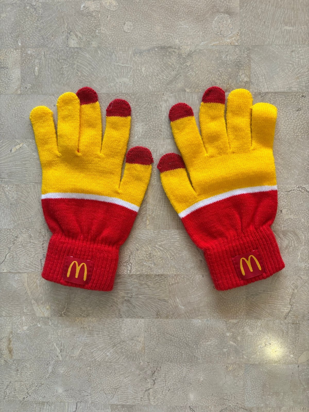 McDonald's frietjes Handschoenen - Kerstpakket Editie, Verzenden, Nieuw, Maat 38/40 (M), Handschoenen