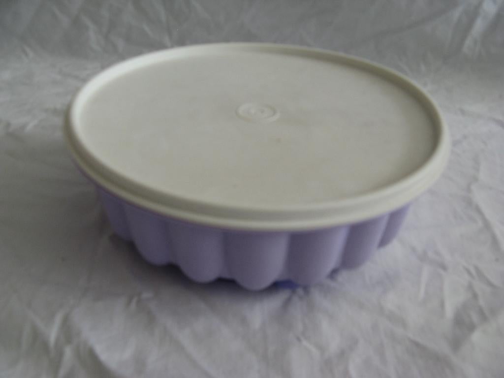 Tupperware pudding vorm  paars, Ophalen of Verzenden, Nieuw, Paars, Schaal