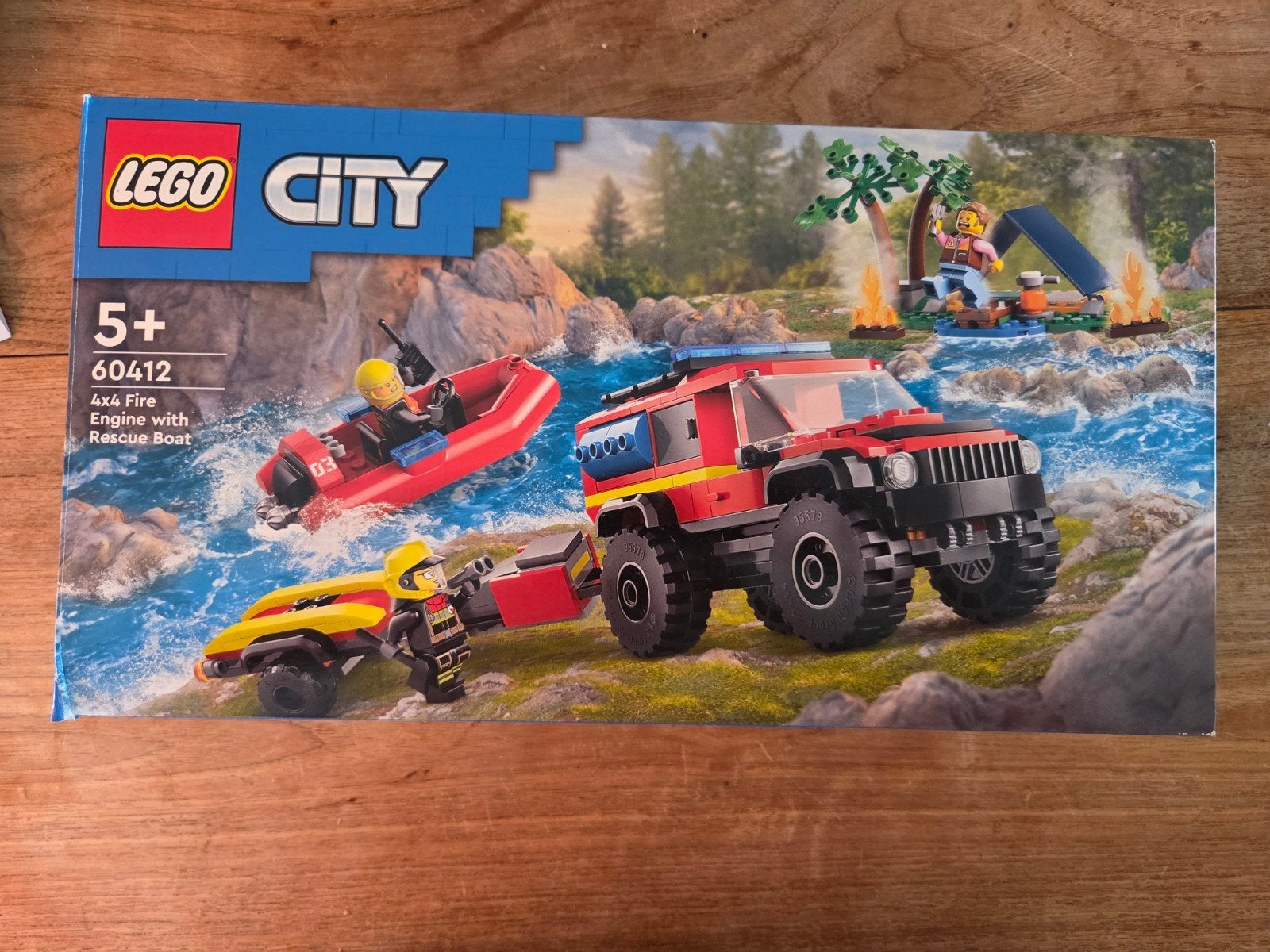 LEGO City 60412 4x4 Brandweerwagen met Reddingsboot, Kinderen en Baby's, Speelgoed | Duplo en Lego, Zo goed als nieuw, Lego, Complete set