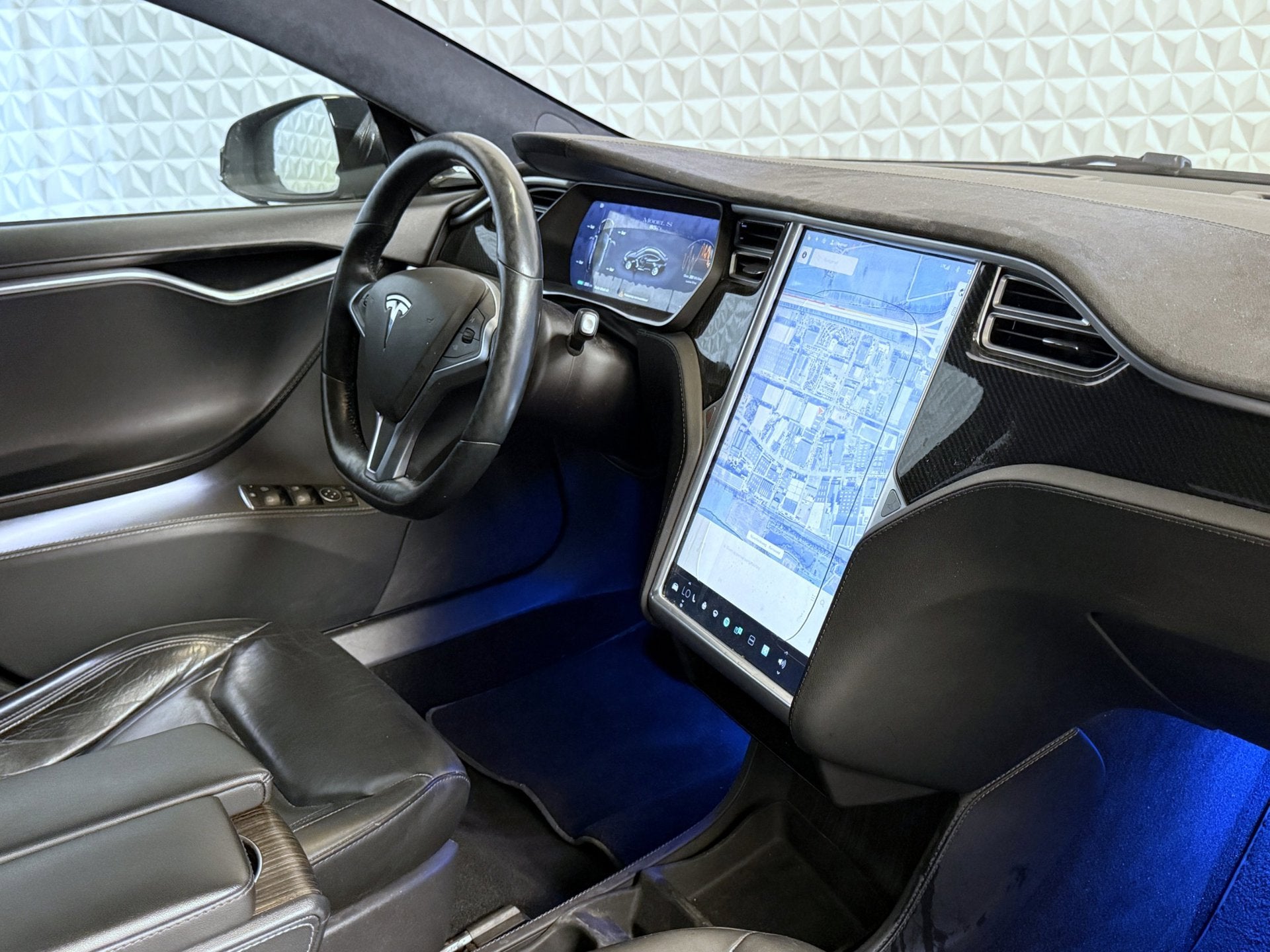 Tesla Model S 85D Base / GOEDKOOPSTE VAN DE EU! (2015), Auto's, Tesla, 390 km, Gebruikt, Zwart, 38 min