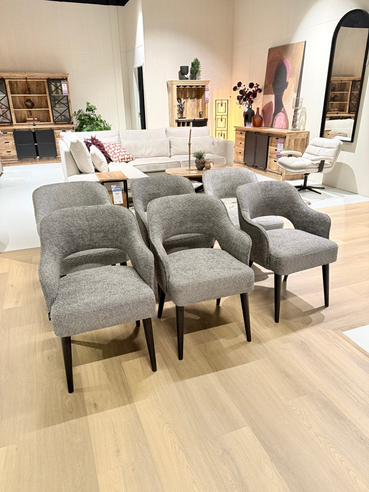 NIEUW NIEUW EETSTOELEN MILLIE CHAIR PLUS 2ST., Ophalen, Zwart, Zo goed als nieuw, Vijf, Zes of meer stoelen