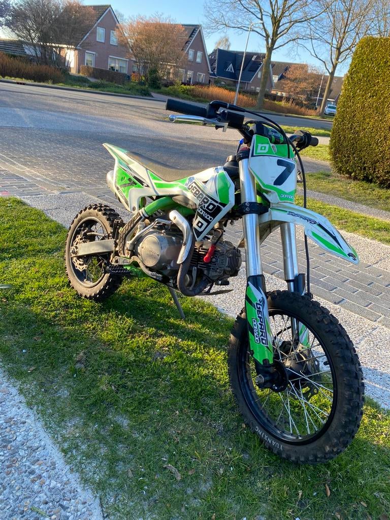 Mooie pitbike 110cc 4takt, Fietsen en Brommers, Minibikes, Midibikes en Pitbikes, Ophalen, Zo goed als nieuw, 110 cc, Pitbike