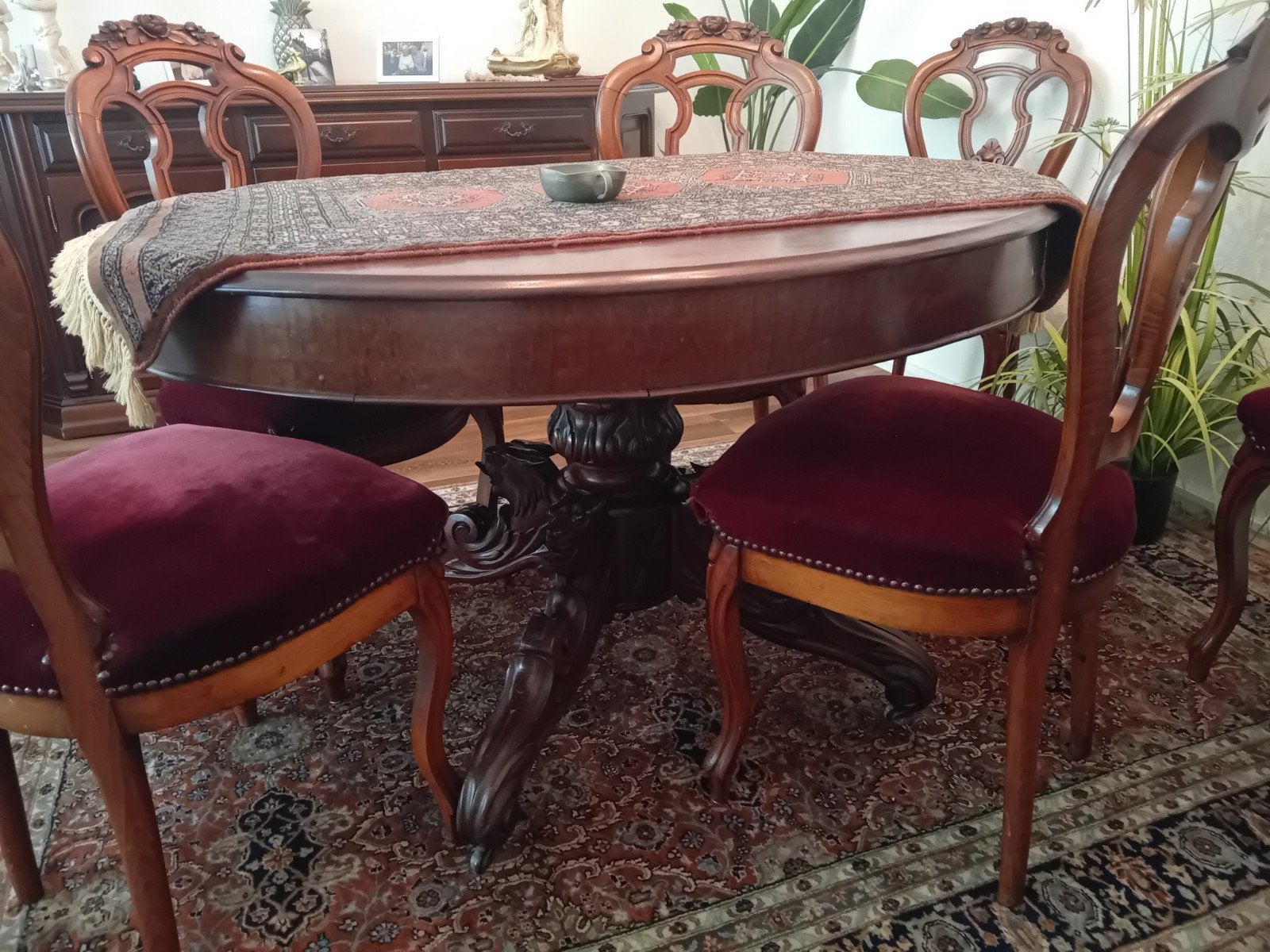 Antieke Franse tafel met houtsnijwerk., Ophalen