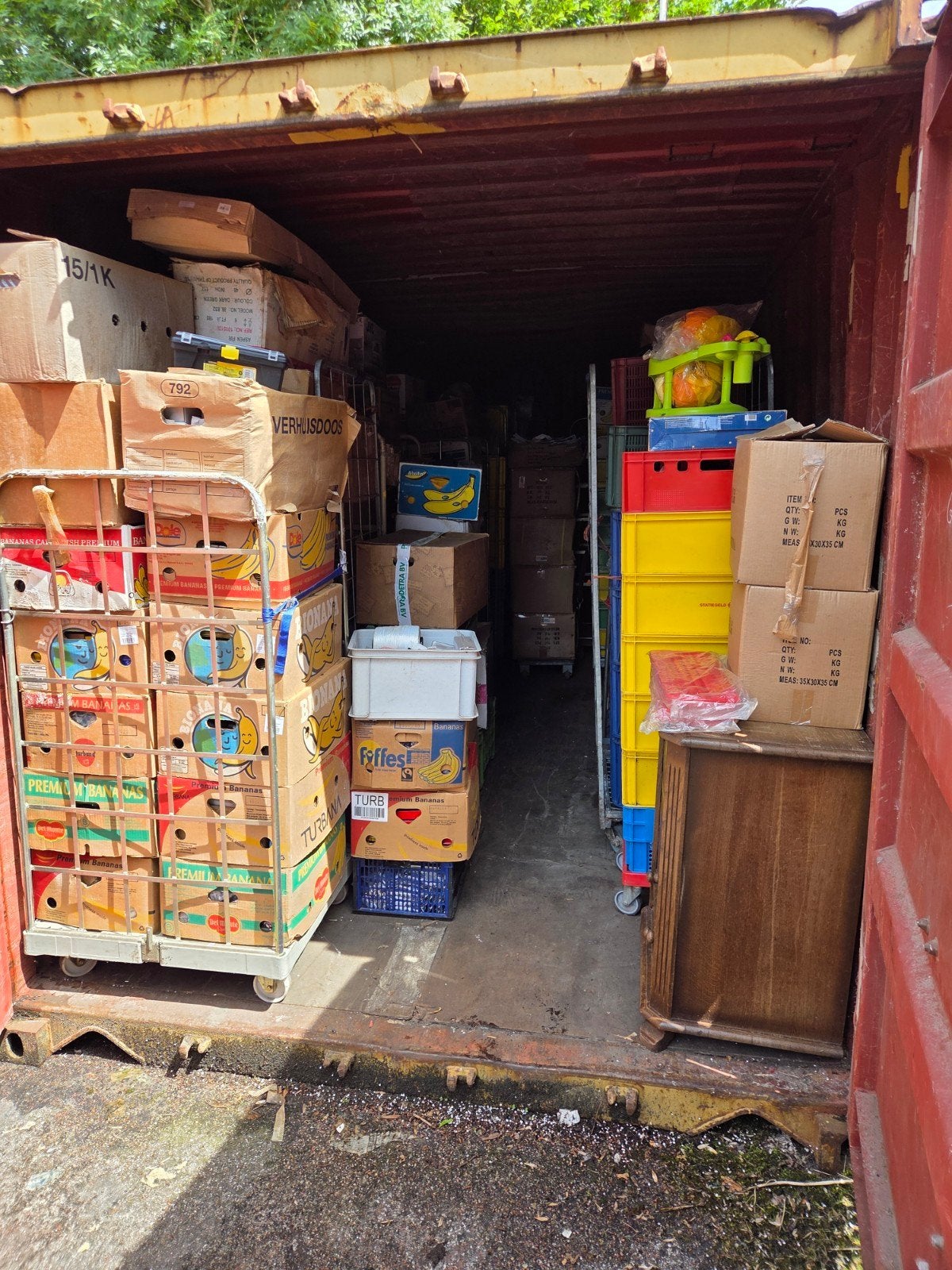 Mega grote partij rommelmarkt, partij handel, spullen, Ophalen