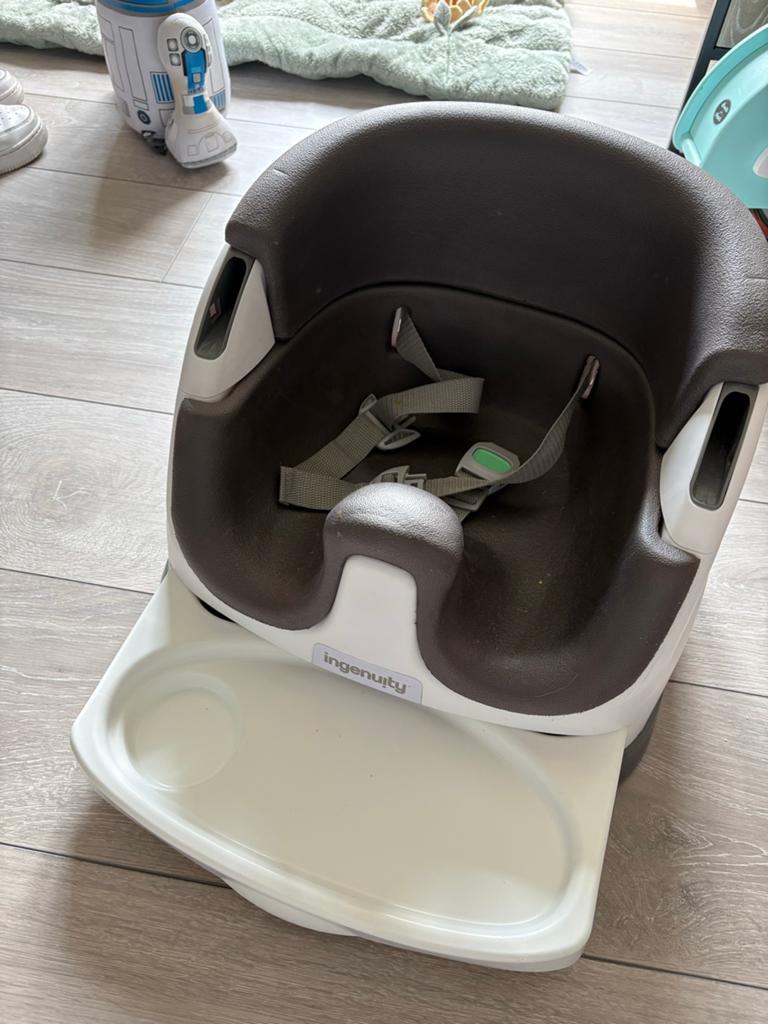 Ingenuity Baby Base 2-in-1 Zitje met Eetblad, Ophalen of Verzenden, Gebruikt, Overige typen, Afneembaar eetblad