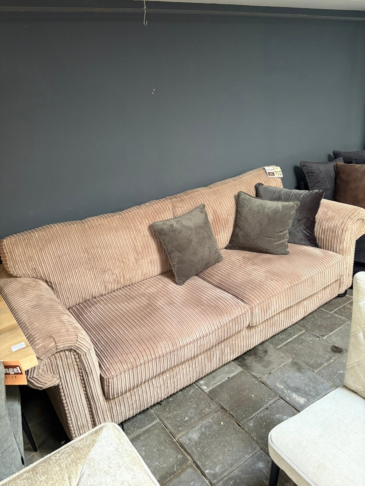 SAN REMO 3-ZITSBANK – URBANSOFA | CORDUROY BRUIN, Ophalen, Nieuw, Stof