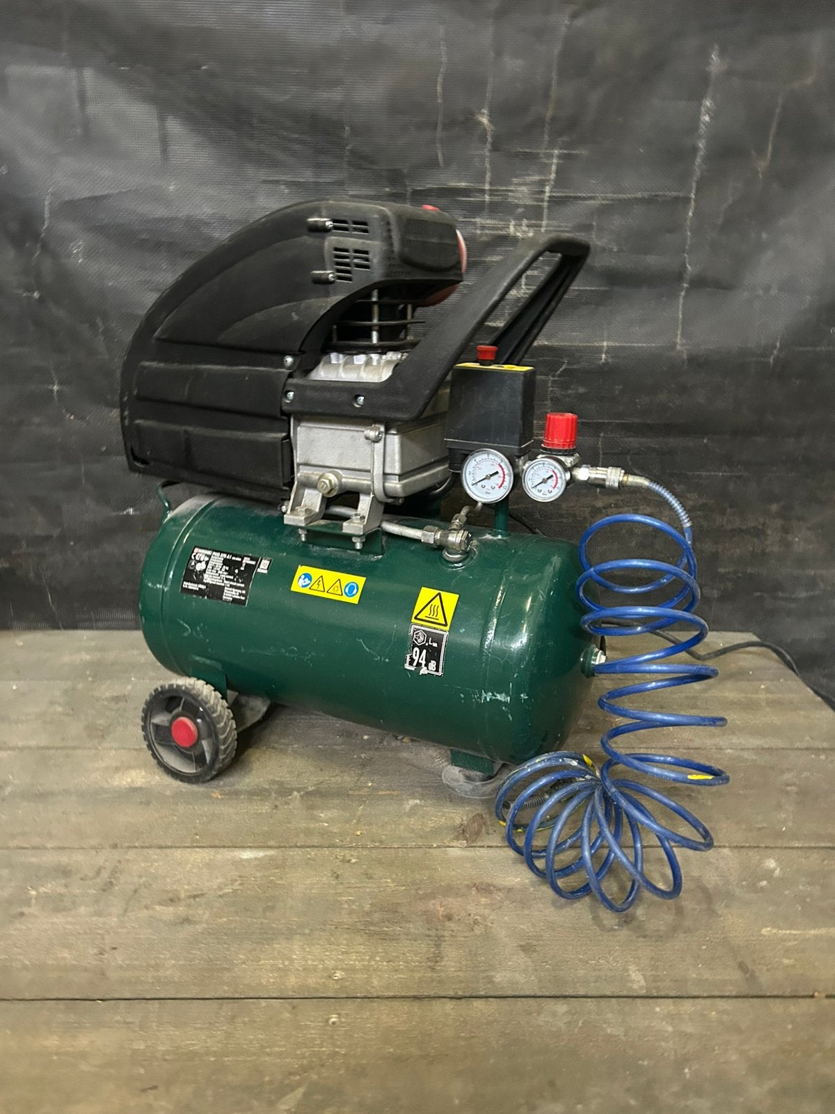 Compressor parkside bijna nieuw, Minder dan 25 liter, Ophalen, Zo goed als nieuw, Minder dan 200 liter/min