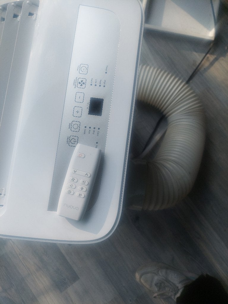 Mobiele airco Nuova met afstandsbediening, Witgoed en Apparatuur, Ophalen, Koelen en Ontvochtigen, 3 snelheden of meer, Zo goed als nieuw