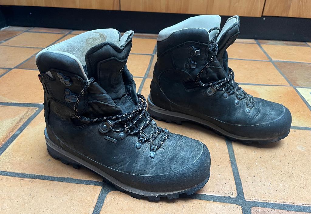 Bergschoenen dames goretex Maat 41, Ophalen, Gebruikt, Schoenen