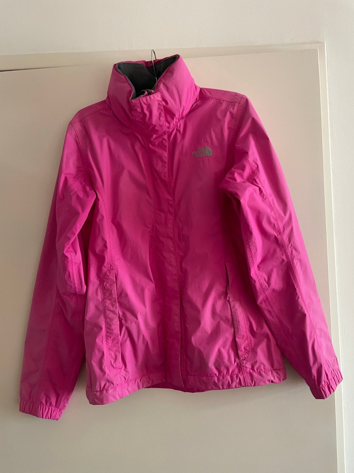 Jas merk The North Face in roze in maat S, Ophalen of Verzenden, Gedragen, Maat 36 (S), Roze