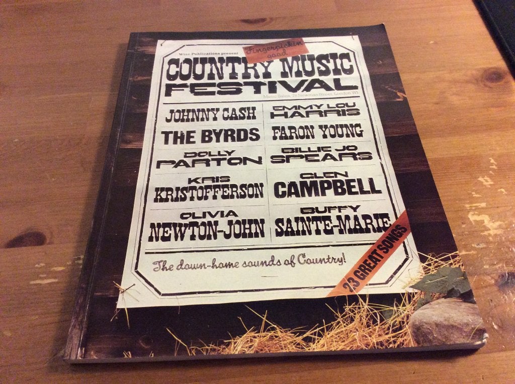 Country music festival 23 great songs gitaar / piano boek, Muziek en Instrumenten, Bladmuziek, Gebruikt, Gitaar, Ophalen of Verzenden