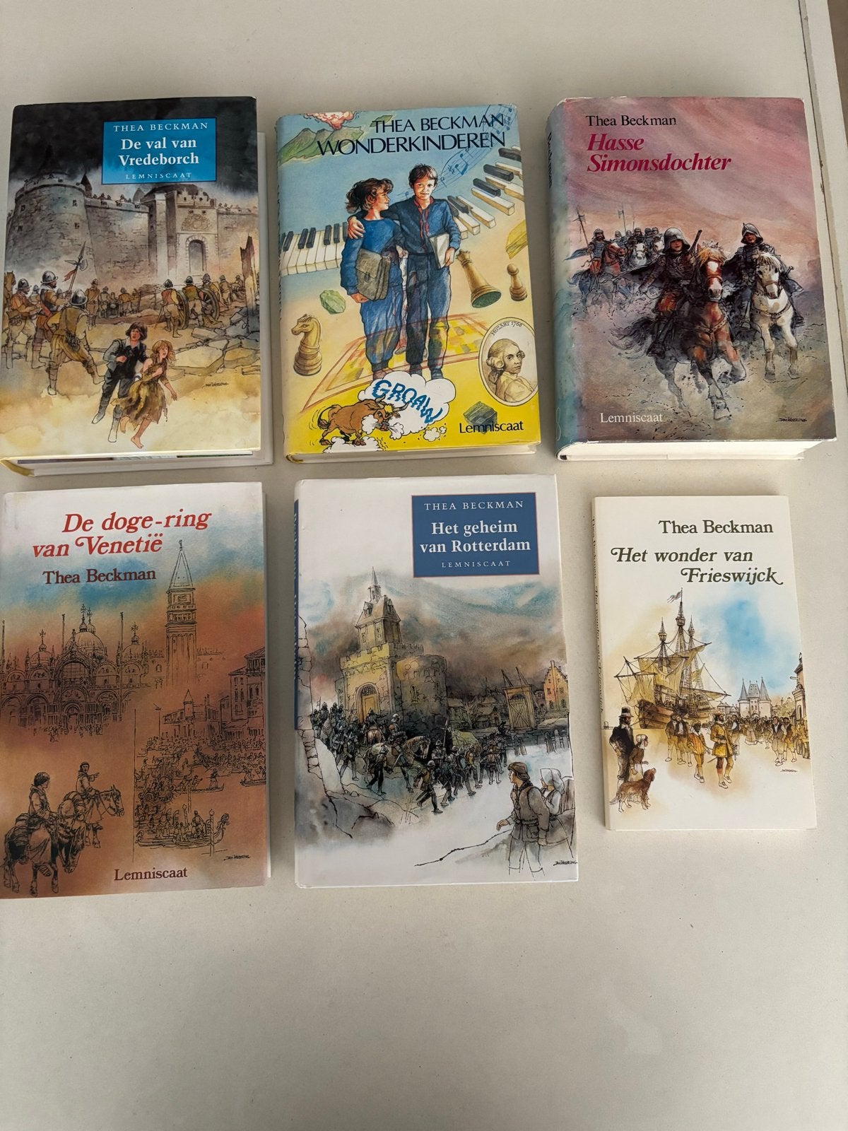 Thea Beckman Boeken Collectie - 6 Jeugdboeken oa hardcovers!, Boeken, Ophalen of Verzenden, Gelezen, Fictie