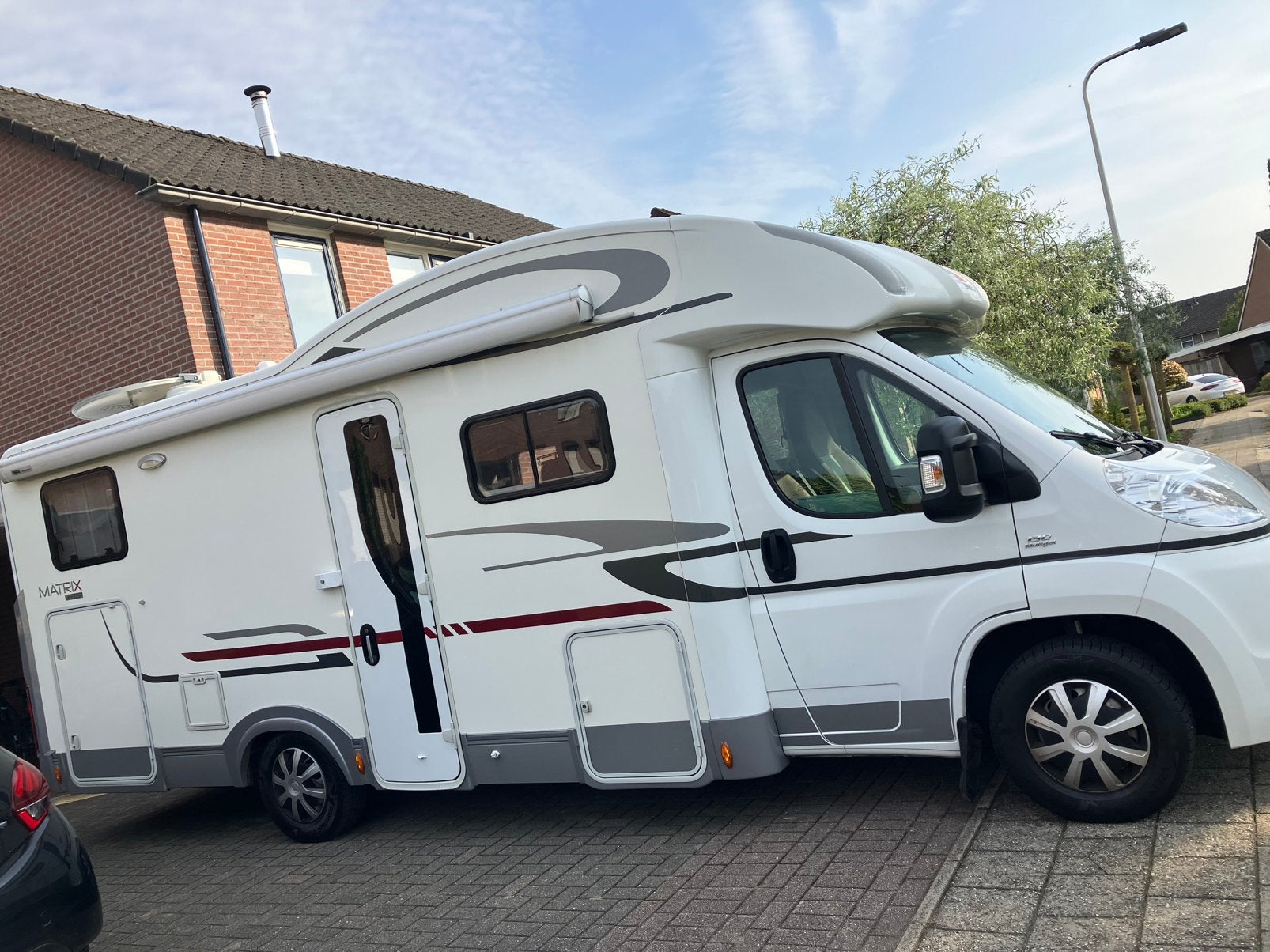 Adria matrix sp 680 2011, Luifel, Ringverwarming, Fiat, 7 tot 8 meter