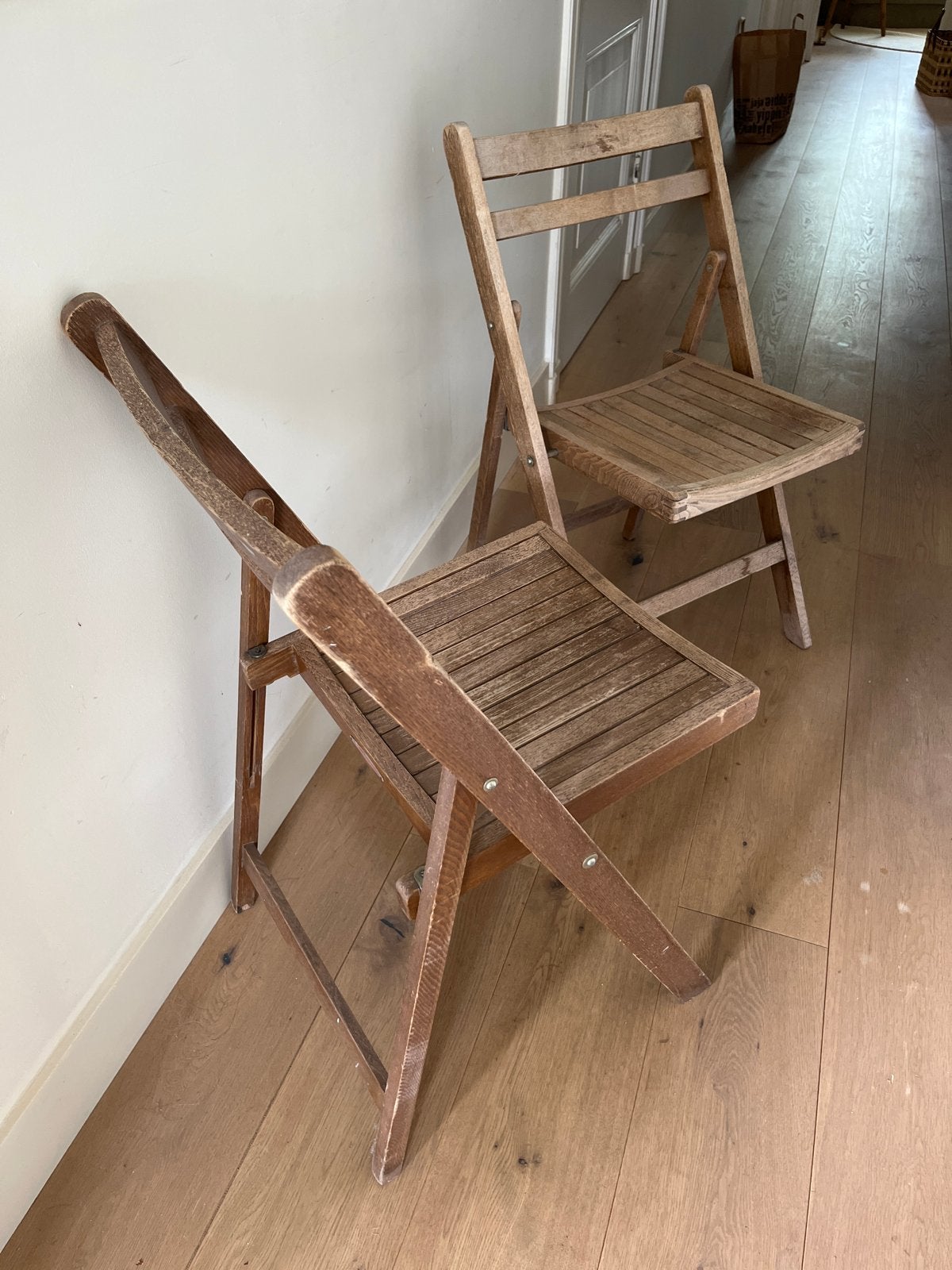 Set van 2 massief houten klapstoelen, Antiek en Kunst, Ophalen