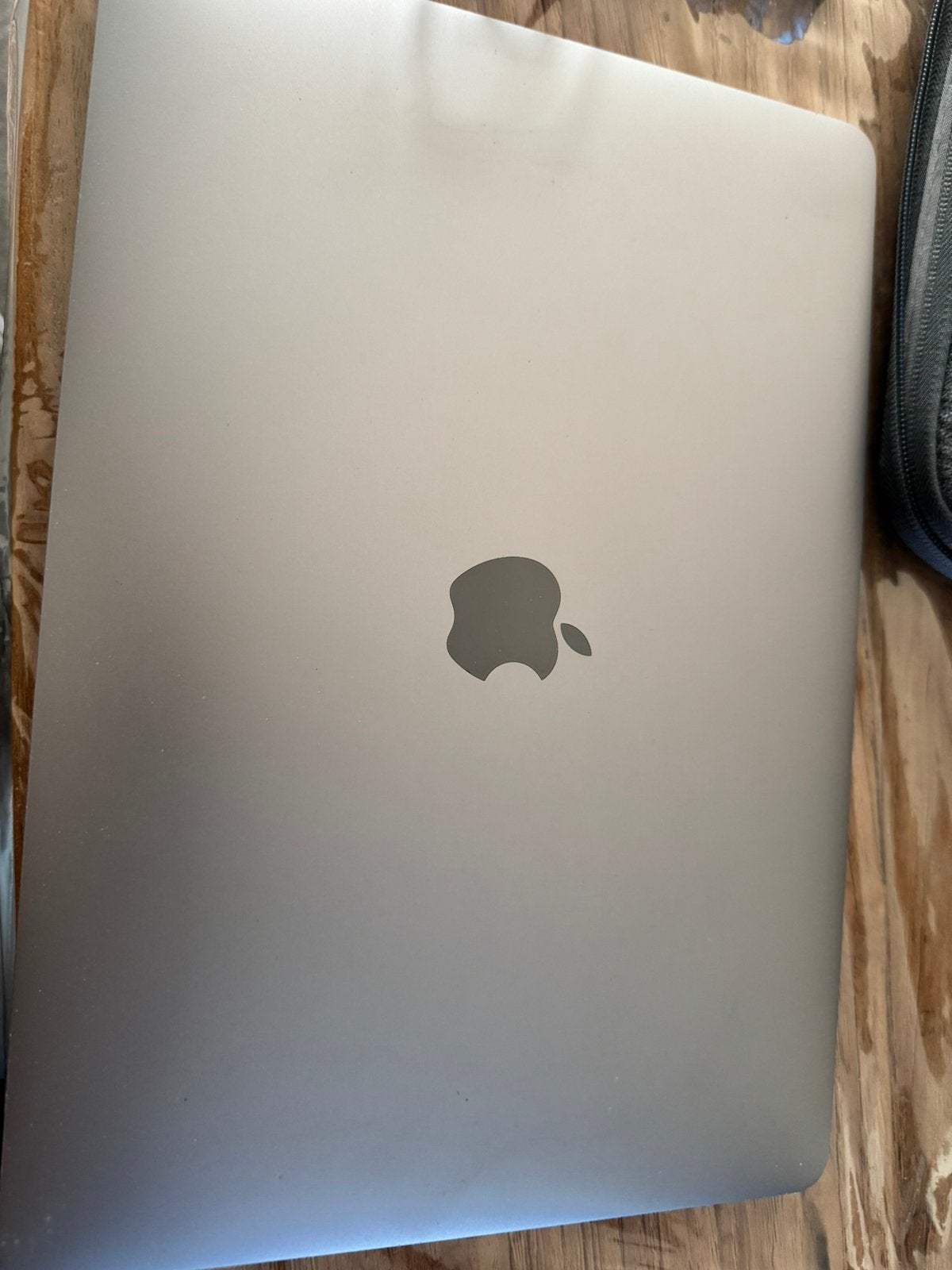 Apple MacBook Pro 13-inch 2017 Spacegrijs, Touchbar, Gebruikt, 2 tot 3 Ghz, 13 inch, 512 GB