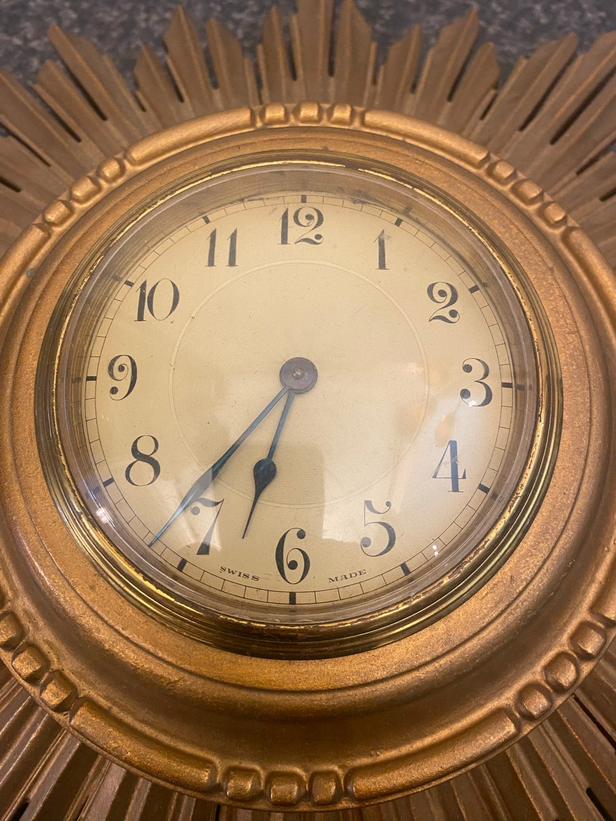 Vintage Zonnewijzer Wandklok - Goudkleurig Merk Buren., Antiek en Kunst, Ophalen of Verzenden