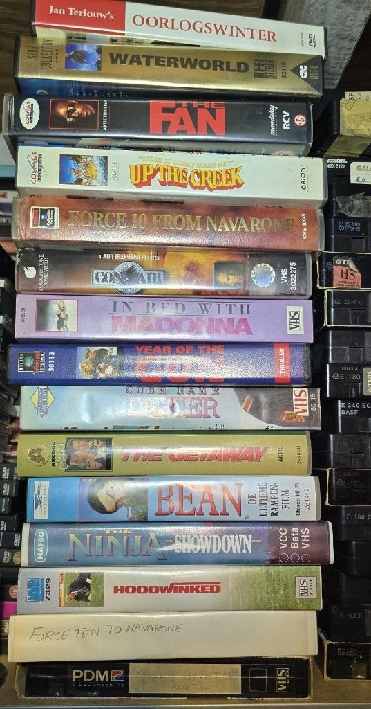 44 stuks vhs videobanden orginele met films en opgenomen, Cd's en Dvd's, VHS | Film, Alle leeftijden, Ophalen, Gebruikt, Overige genres