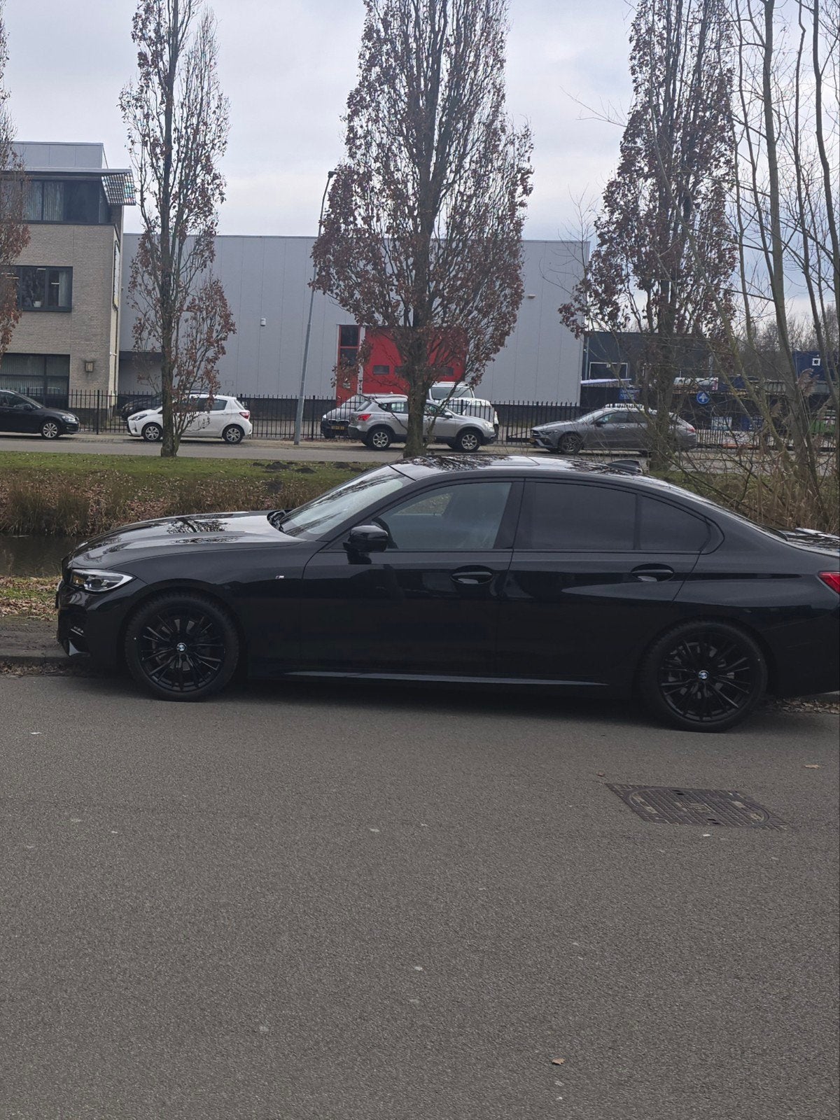 BMW 3-Serie 320i 184pk Aut 2019 Zwart, Auto's, BMW, 1998 cc, 4 cilinders, Zwart, Origineel Nederlands