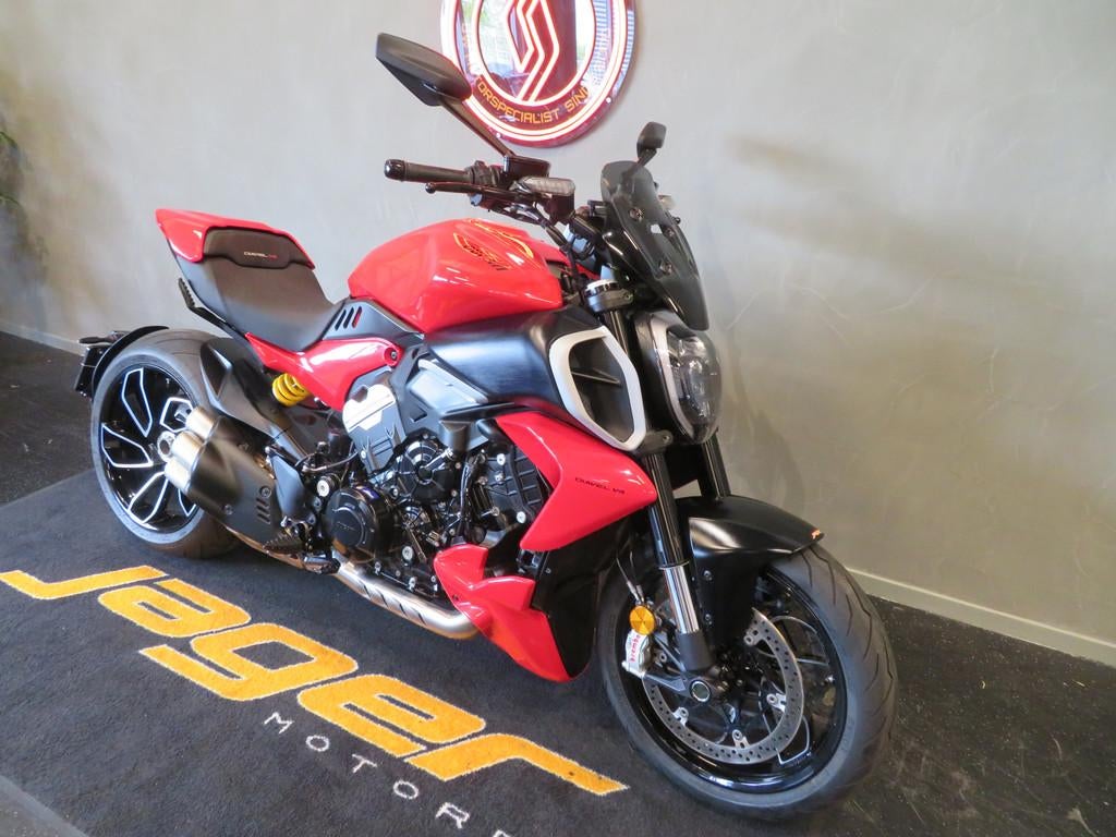 Ducati Diavel V4 NIEUWSTAAT HISTORIE, Motoren, Motoren | Ducati, Bedrijf, 1158 cc, Naked bike