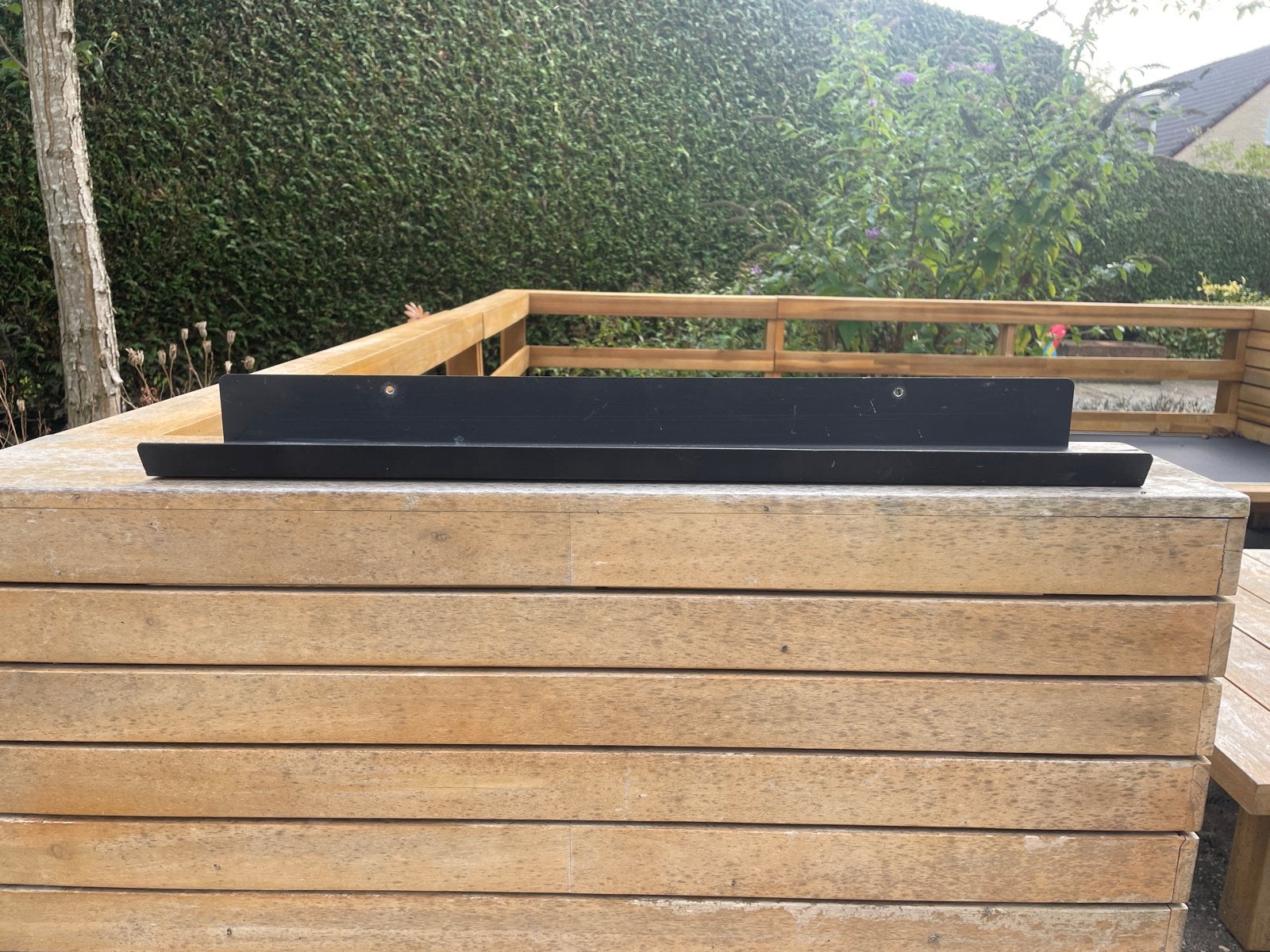 Zwarte metalen plank voor decoratie of boeken 60 cm breed, Huis en Inrichting, Ophalen, Gebruikt