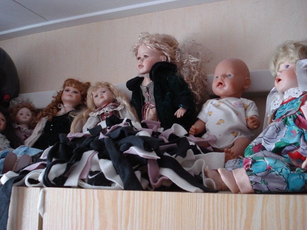 POPPEN VERZAMELING  ENKELE MET  CERTIFICAAT, Verzamelen, Poppen, Ophalen of Verzenden, Zo goed als nieuw, Pop, Levensecht of Reborn