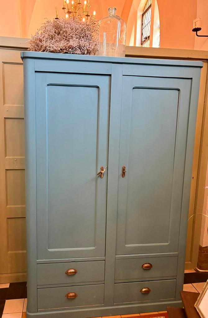 Mooie houten kledingkast, hang en leg, blauw, landelijk, Ophalen, Hoofdstraar 15 De Steeg, 200 cm of meer, Info@ilfienile.nl