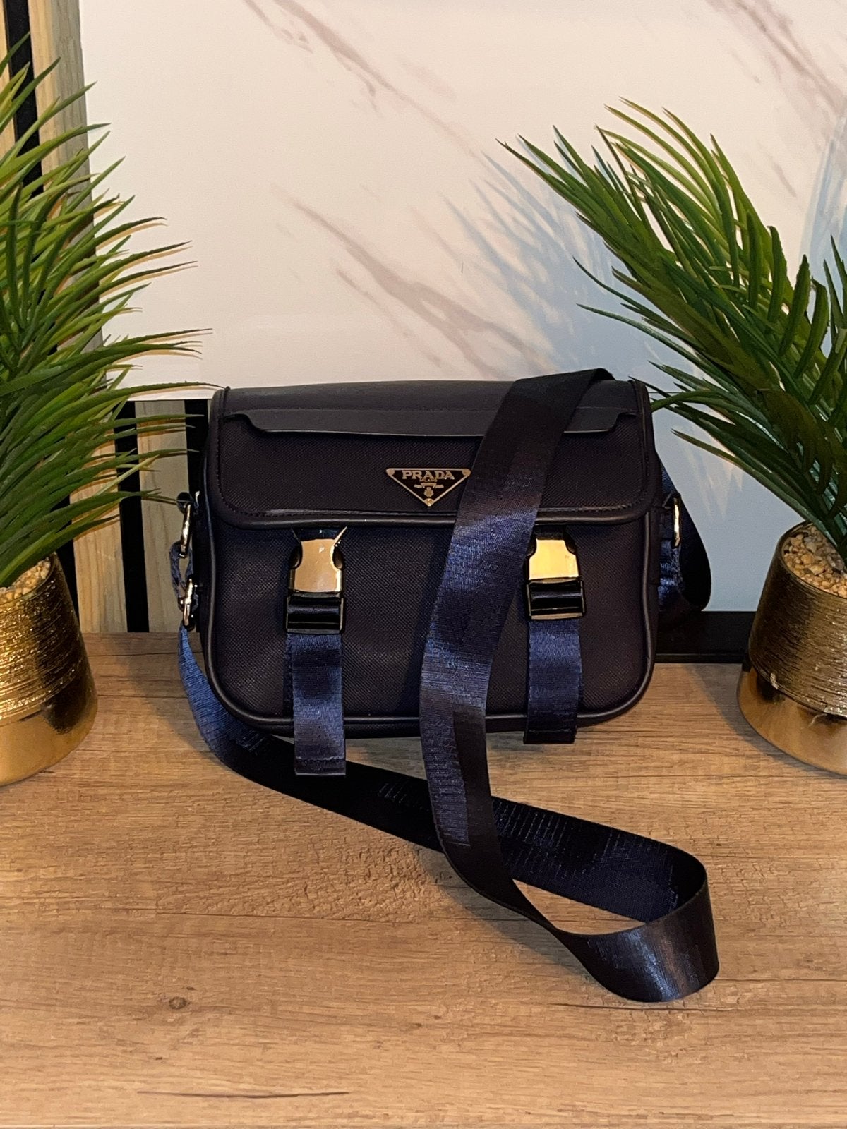 Prada Tessuto Nylon Messenger/Crossbody Tas - Donkerblauw, Ophalen, Zo goed als nieuw, Blauw, Overige typen