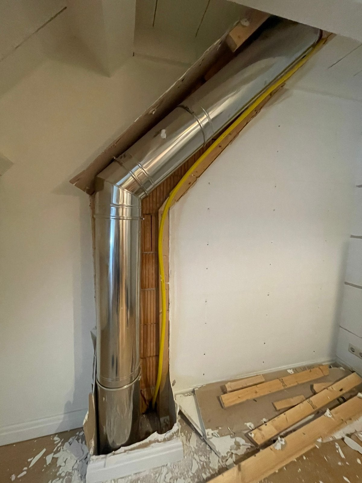 Schoorsteen afvoer buis. Nooit gebruikt., Overige materialen, Zo goed als nieuw, Minder dan 5 m², Ophalen